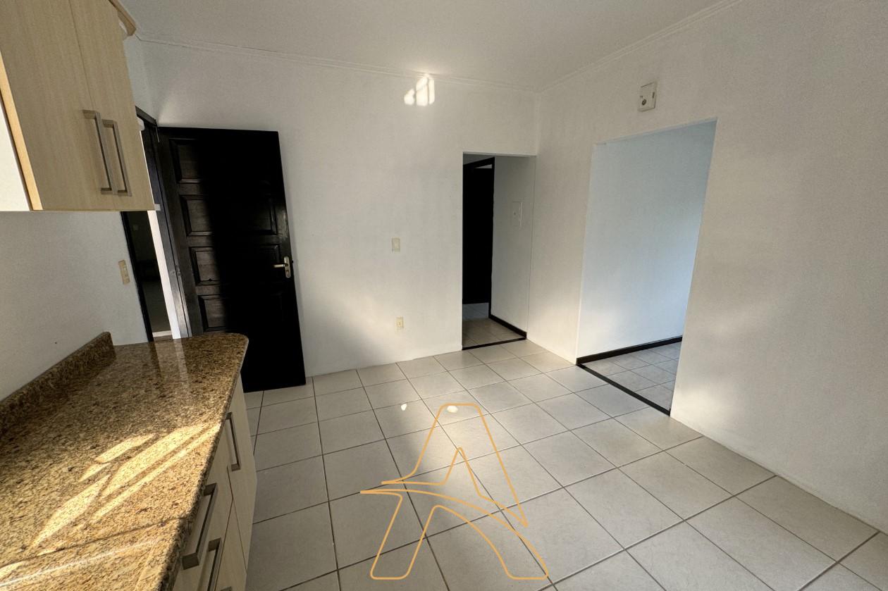 Casa com 3 Dormitórios e Área de Festas no Bairro Fortaleza — foto 6
