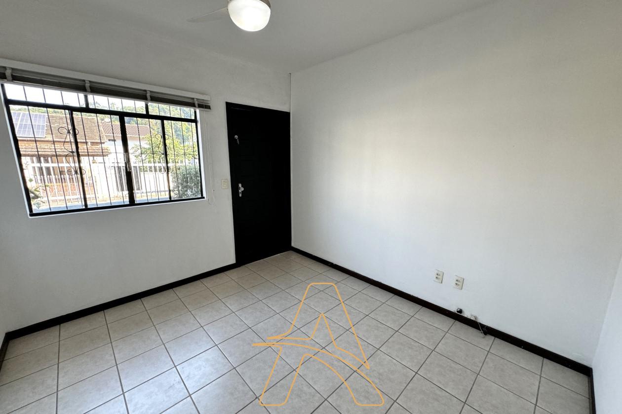 Casa com 3 Dormitórios e Área de Festas no Bairro Fortaleza — foto 5