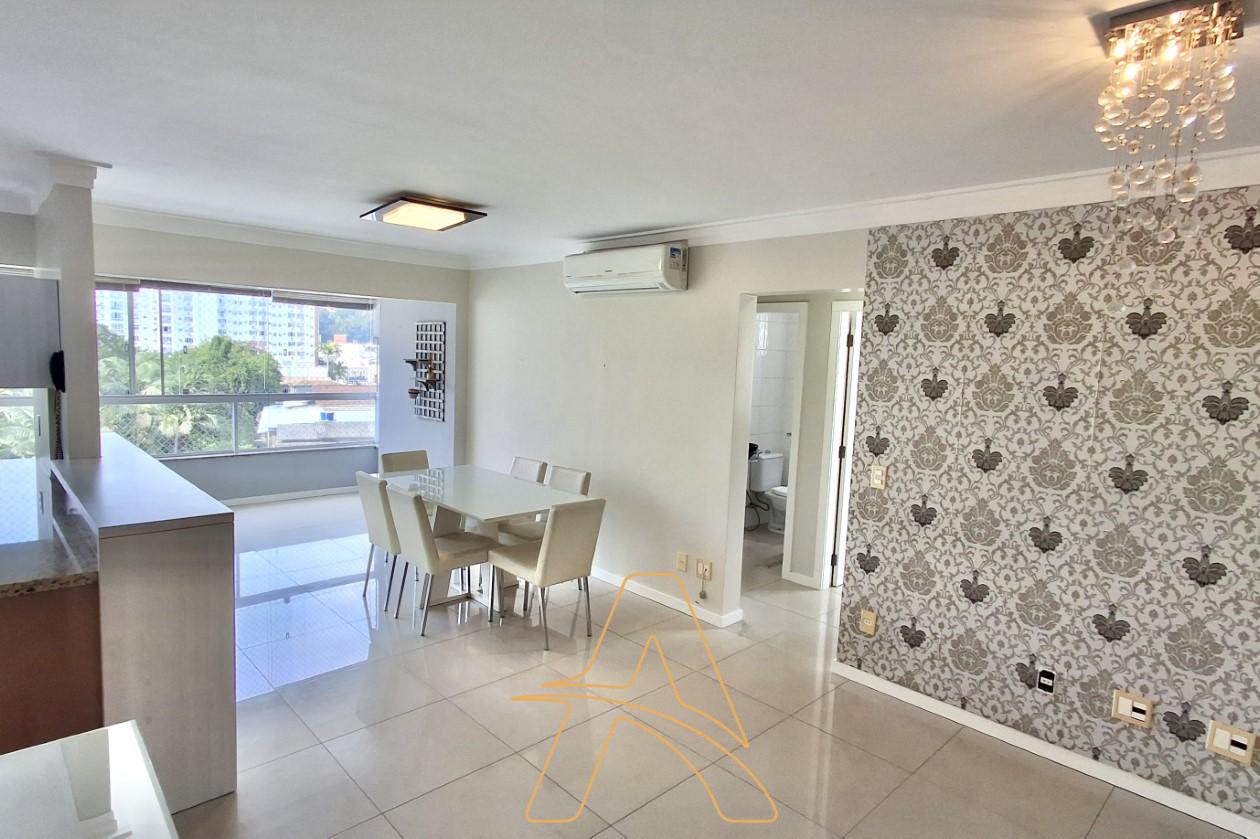 Apartamento Semi Mobiliado com 3 Dormitórios e 2 Vagas de Garagem no Centro — foto 2