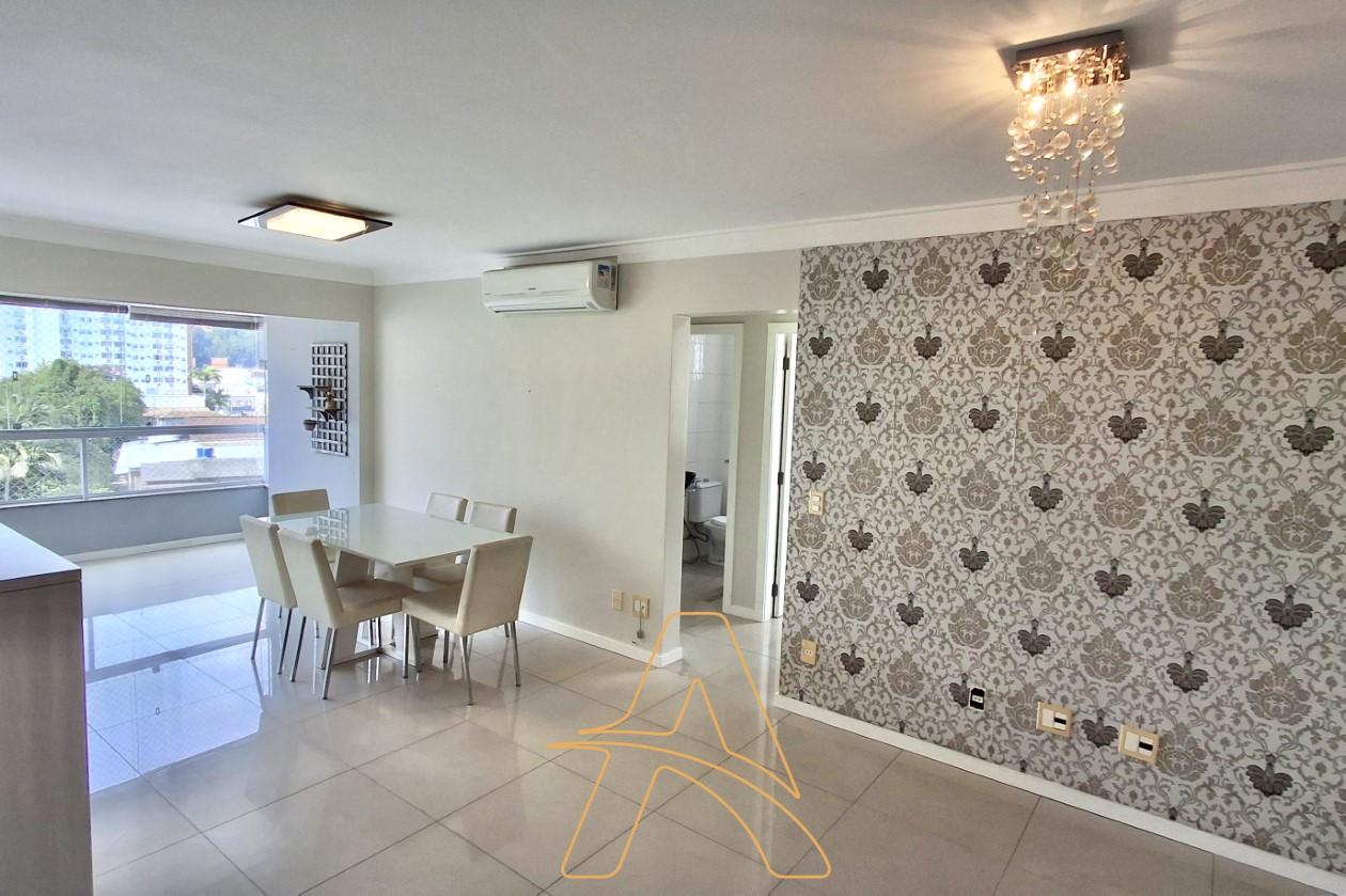 Apartamento Semi Mobiliado com 3 Dormitórios e 2 Vagas de Garagem no Centro — foto 3