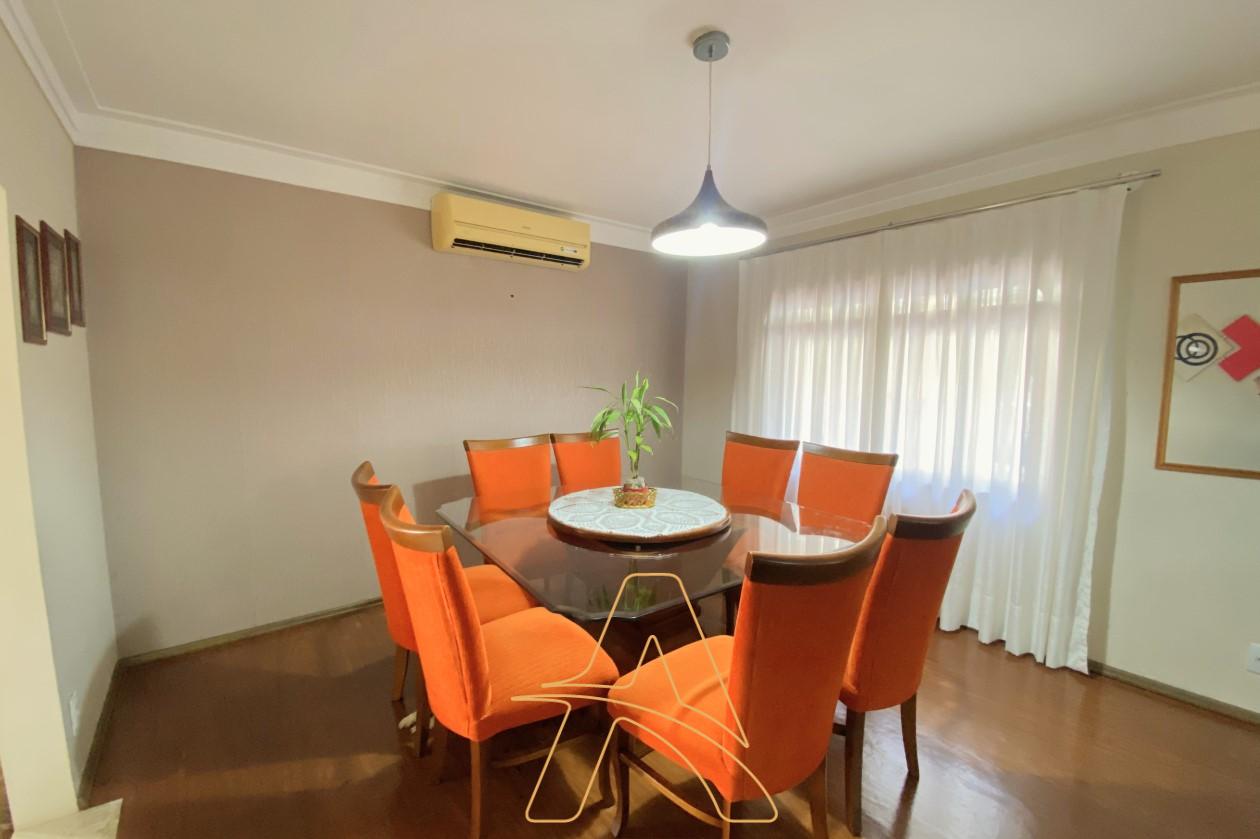 Casa Mobiliada / 2 Pavimentos - Espaço, Versatilidade e Ótima Localização! — foto 4