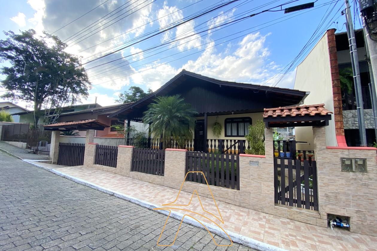 Casa Mobiliada / 2 Pavimentos - Espaço, Versatilidade e Ótima Localização! - foto 1