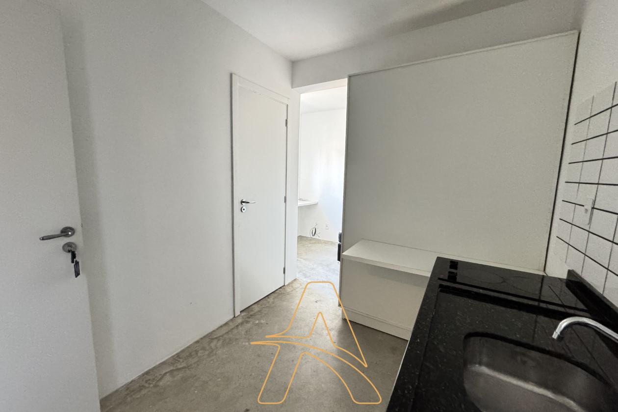 Apartamento Semi Mobiliado com 1 Dormitório na Água Verde — foto 3