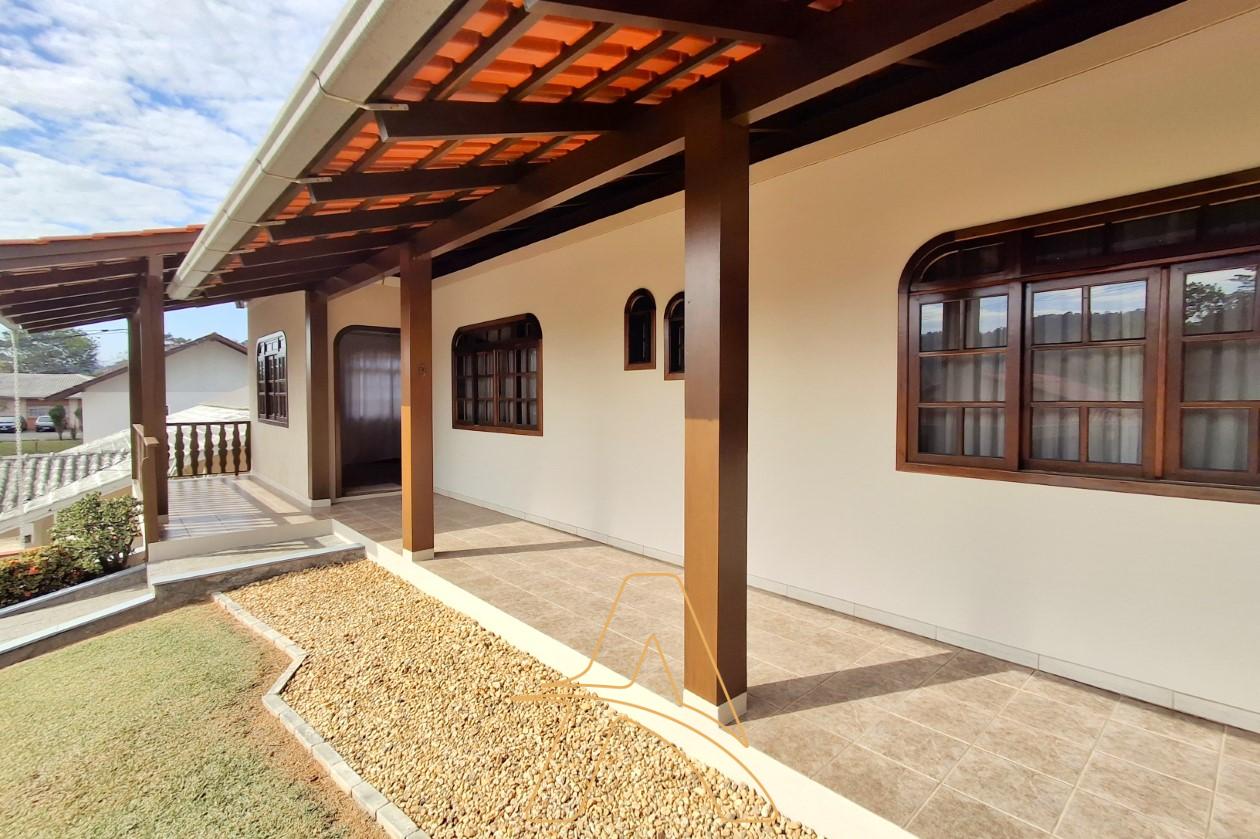 Casa à Venda com 3 Dormitórios e Amplo Jardim – Badenfurt — foto 4