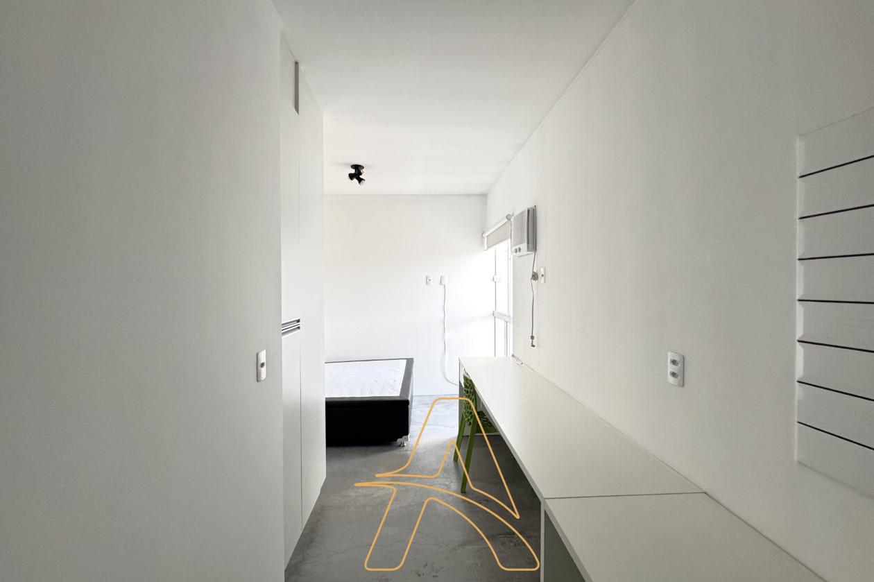 Apartamento Mobiliado com 1 Dormitório no Bairro Água Verde — foto 3