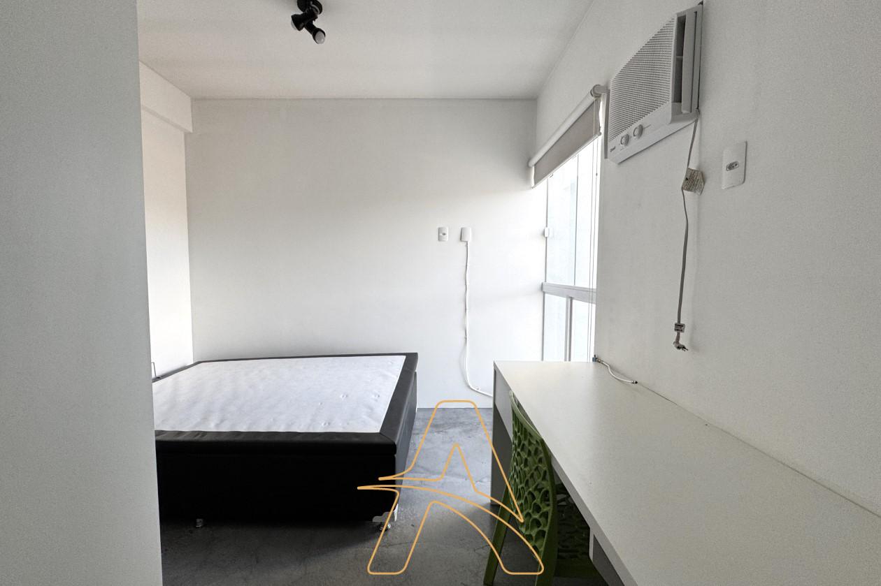 Apartamento Mobiliado com 1 Dormitório no Bairro Água Verde - foto 1