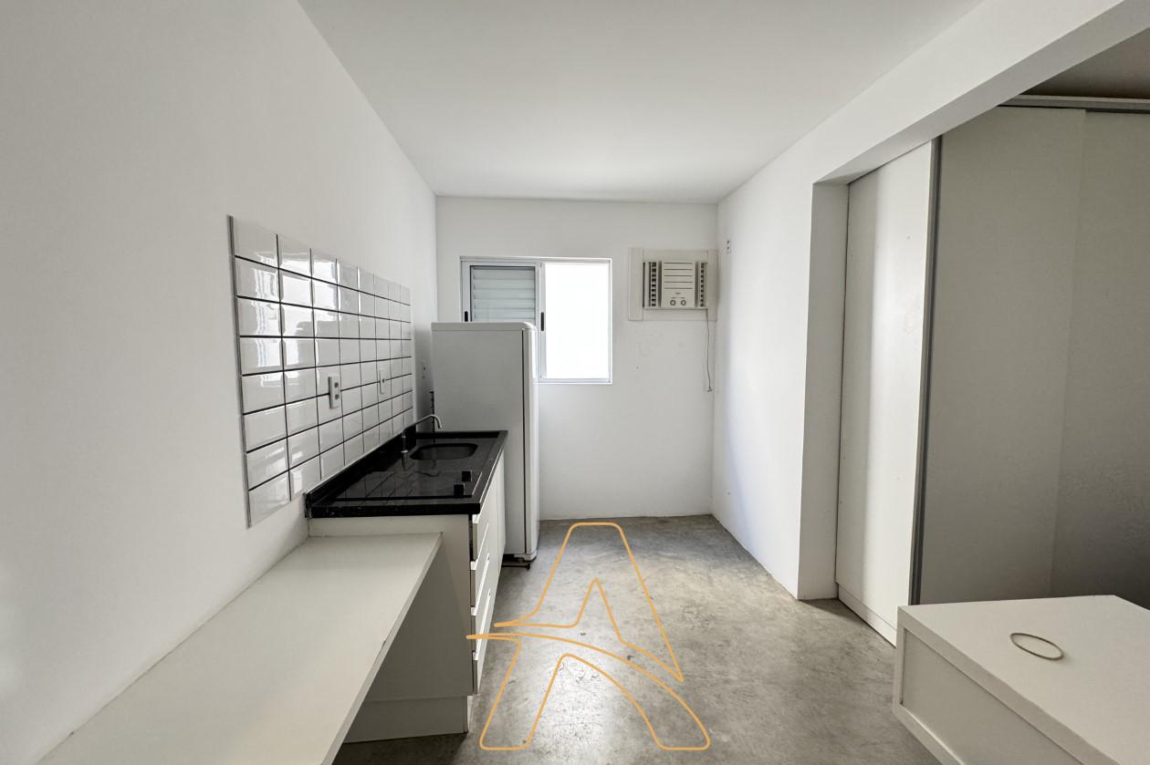 Loft Mobiliado com 1 Dormitório no Bairro Água Verde - foto 1
