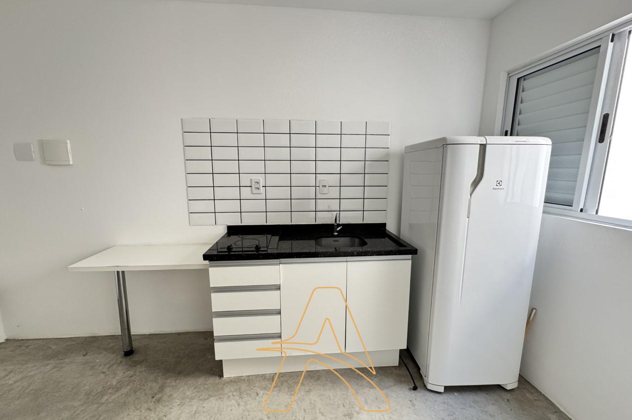 Loft Mobiliado com 1 Dormitório no Bairro Água Verde — foto 3