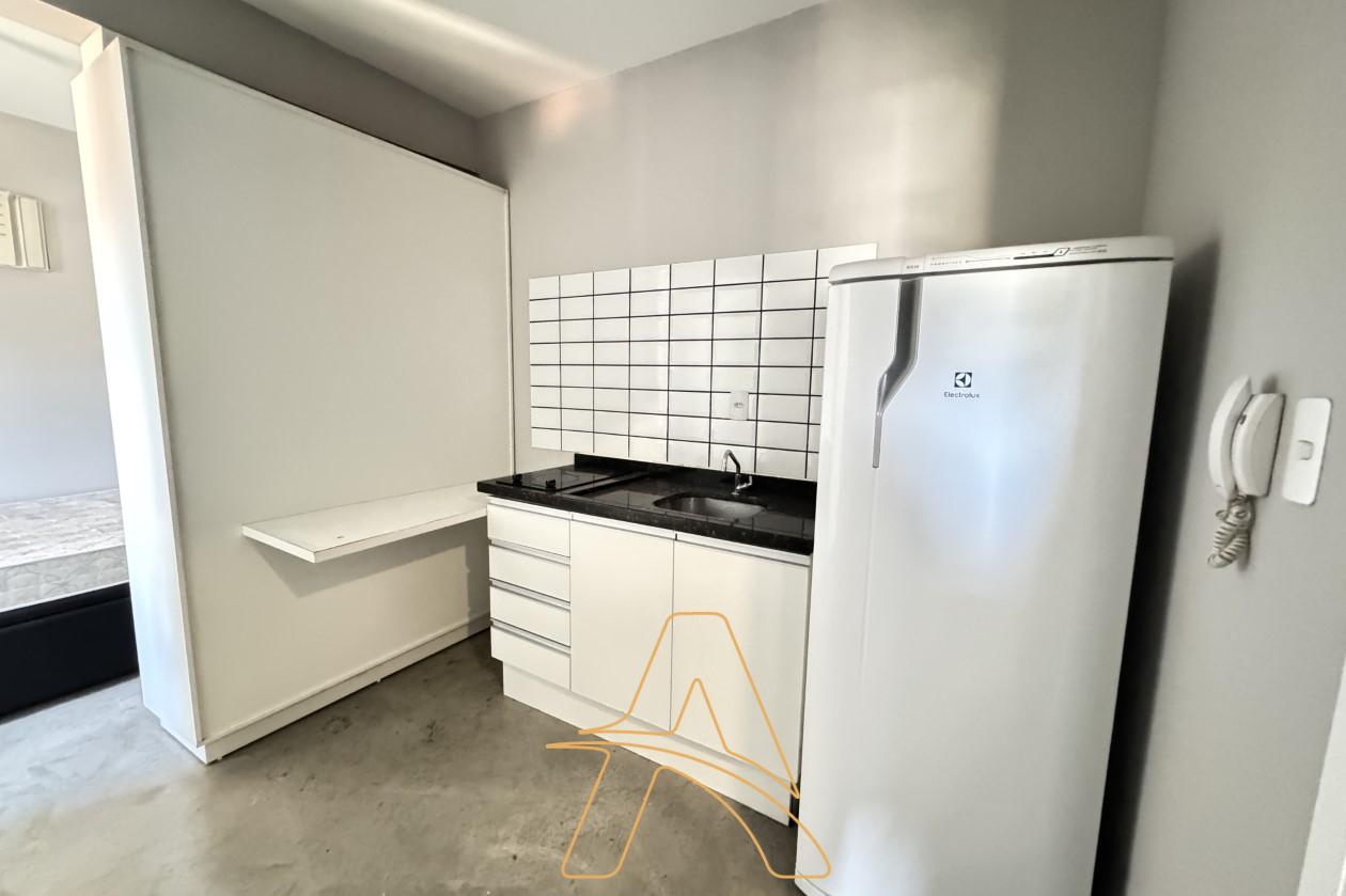 Apartamento Mobiliado com 1 Dormitório no Bairro Água Verde — foto 2